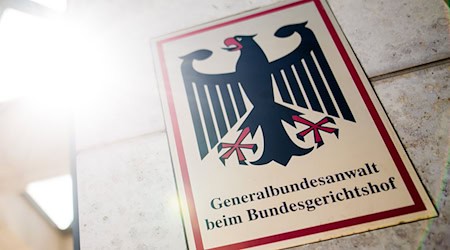 Eine Deutsch-Ukrainerin steht im Verdacht, Informationen mit Bezug zum Krieg in der Ukraine für einen russischen Geheimdienst beschafft zu haben. (Illustration)  / Foto: Christoph Schmidt/dpa