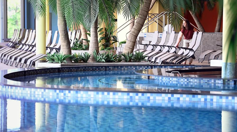 In der Havel-Therme in Werder hat es nach Angaben von Geschäftsführer Andreas Schauer Probleme mit gewaltbereiten Männergruppen gegeben. (Archivfoto) / Foto: Soeren Stache/dpa-Zentralbild/dpa