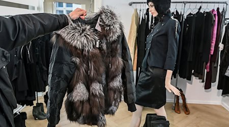 Pelze sind wieder salonfähig - vor allem, wenn es gebrauchte Stücke sind.  / Foto: Jens Kalaene/dpa
