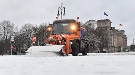 Winterliches Wetter mit Schnee, Glätte und Dauerfrost prägt Berlin und Brandenburg. / Foto: Paul Zinken/dpa