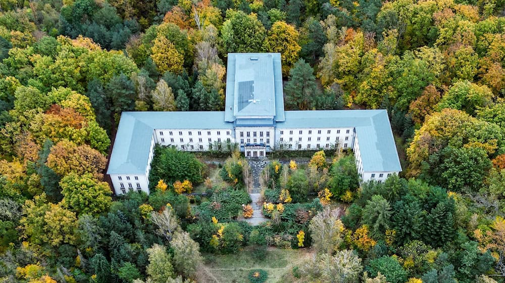 Auf dem Areal ist ein Brand ausgebrochen. (Archivbild) / Foto: Britta Pedersen/dpa
