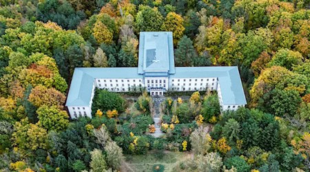 Auf dem Areal ist ein Brand ausgebrochen. (Archivbild) / Foto: Britta Pedersen/dpa