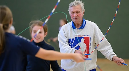 Gerd Mörl hat den Sport vor mehr als 30 Jahren in den Spreewald geholt. / Foto: Patrick Pleul/dpa
