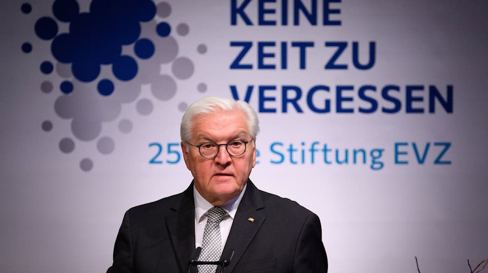 Die Stiftung Erinnerung, Verantwortung und Zukunft feierte im Dezember ihr 25-jähriges Bestehen mit Bundespräsident Frank-Walter Steinmeier. (Archivbild) / Foto: Bernd von Jutrczenka/dpa