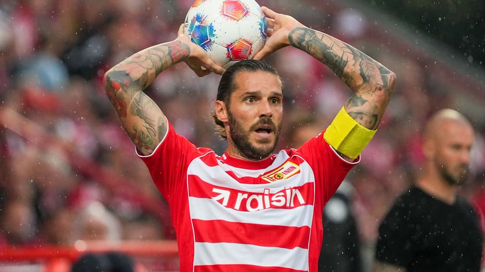 Der Österreicher bleibt den Eisernen treu. (Archivbild) / Foto: Soeren Stache/dpa