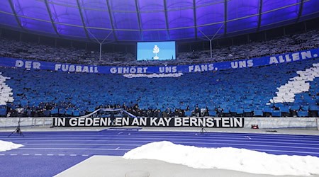 Ein Blick in die Ostkurve der Hertha-Fans vor dem Schalke-Spiel.  / Foto: Andreas Gora/dpa