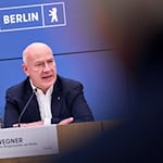 Berlins Regierender Bürgermeister Kai Wegner (CDU) atmet nach dem tagelangen Stromausfall auf. (Archivbild) / Foto: Michael Ukas/dpa