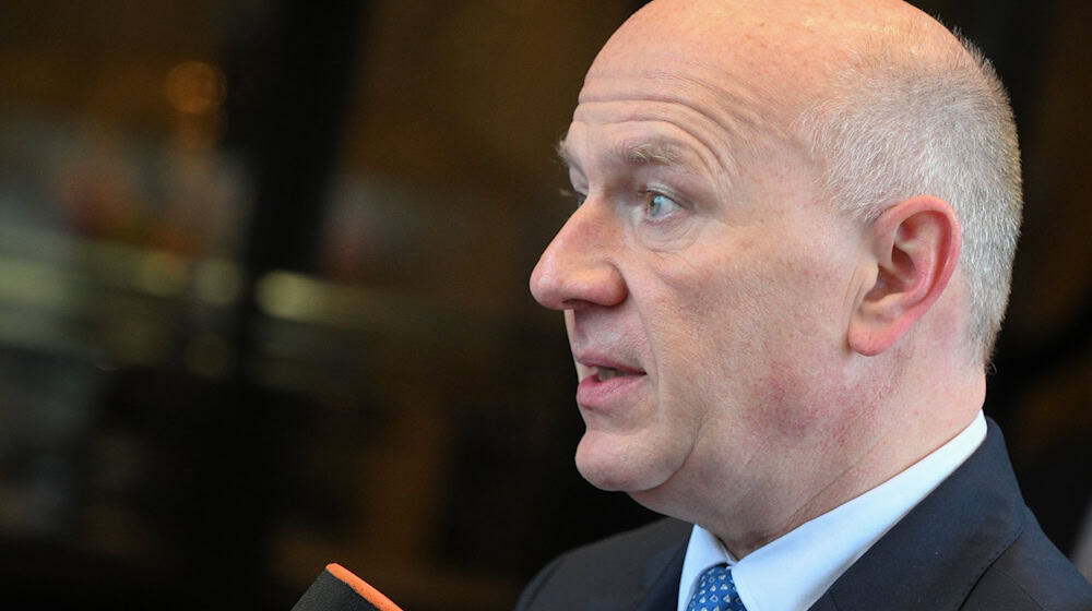 Berlins Regierungschef Wegner steht in der Kritik. / Foto: Jens Kalaene/dpa