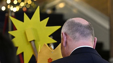 Berlins Regierender Bürgermeister Kai Wegner (CDU) steht wegen seines Krisenmanagements während des Stromausfalls unter Druck.  / Foto: Jens Kalaene/dpa