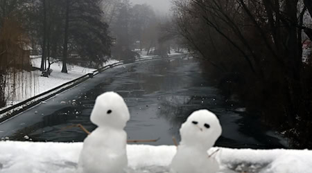 Es bleibt winterlich kalt. (Archivbild) / Foto: Lilli Förter/dpa