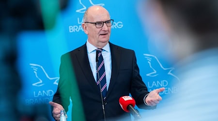 Woidke stoppt Urlaubspläne nach Koalitionsbruch