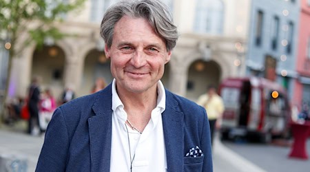 Schauspieler Wolfgang Bahro, seit Jahrzehnten bekannt und berühmt als Bösewicht aus der RTL-Serie «Gute Zeiten, schlechte Zeiten» Jo Gerner, sieht seine Figur charakterlich kritisch. (Archivfoto) / Foto: Gerald Matzka/dpa