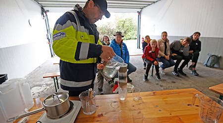 Kenntnisse für einfache Selbsthilfe-Tricks können über Krisenzeiten helfen. (Archivfoto) / Foto: Uwe Lein/dpa