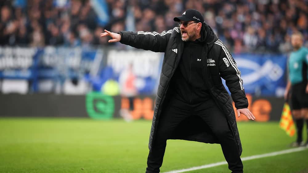 Baumgart und sein Team brauchen einen Sieg. (Archivbild) / Foto: Christian Charisius/dpa