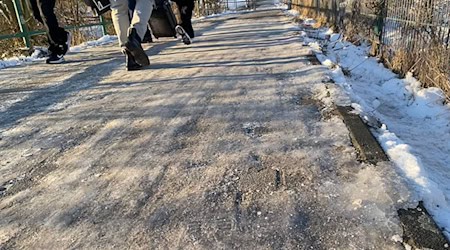 Vielerorts sind in Berlin Wege nicht geräumt. (Archivbild) / Foto: Anja Mia Neumann/dpa