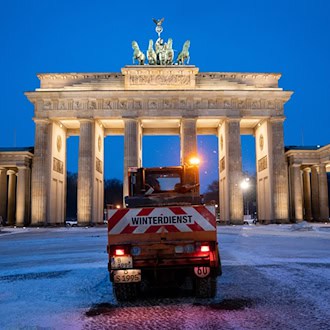Streusalz soll auf glatten Berliner Wegen im Winter nicht mehr tabu sein. (Symbolbild) / Foto: Kay Nietfeld/dpa