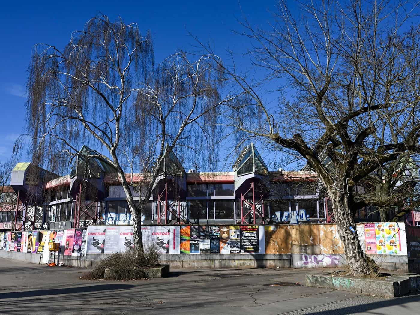 Soll einem Wohnquartier samt Schule weichen: Das SEZ. / Foto: Jens Kalaene/dpa