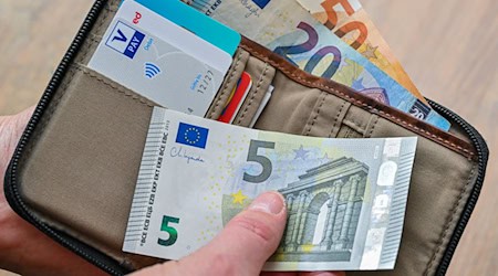 Brandenburg hatte im vergangenen Jahr die geringsten Azubi-Gehälter im Osten. (Symbolbild) / Foto: Patrick Pleul/dpa