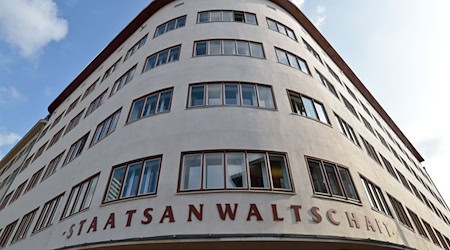 Bei der Staatsanwaltschaft Frankfurt (Oder) ist eine Strafanzeige wegen Wahlfälschung bei der Bürgermeisterwahl in Strausberg eingegangen (Archivbild).   / Foto: Patrick Pleul/dpa-Zentralbild/dpa