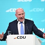 Berlins Regierender Bürgermeister und CDU-Landesvorsitzender Kai Wegner hat insbesondere die Linke beim CDU-Bundesparteitag scharf angegriffen.  / Foto: Katharina Kausche/dpa