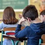 Ab dem zweiten Schulhalbjahr müssen die meisten Lehrerinnen und Lehrer in Brandenburg eine Unterrichtsstunde mehr pro Woche geben (Archivbild). / Foto: Patrick Pleul/dpa-Zentralbild/dpa