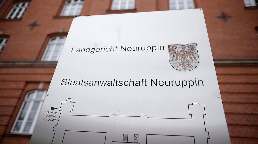 Der ehemalige Oberstaatsanwalt Schnittcher ist gestorben.  / Foto: Carsten Koall/dpa