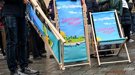 Das Aktionsbündnis Brandenburg gegen Gewalt, Rechtsextremismus und Rassismus Brandenburg hat die Initiative «Schöner leben ohne Nazis» ins Leben gerufen. (Archivbild) / Foto: Jens Kalaene/dpa