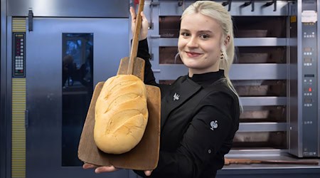 Die angehende Bäckermeisterin Lilly Jahn trainiert für die Weltmeisterschaften im März 2026 in Taiwan. / Foto: Soeren Stache/dpa