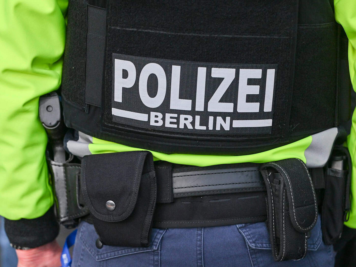 Frau mit Messerstichen in Klinik - Ex-Freund in Gewahrsam