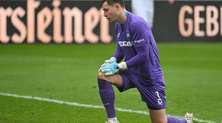 Herthas Torhüter Tjark Ernst schimpfte regelmäßig mit seinen Vorderleuten.  / Foto: Swen Pförtner/dpa