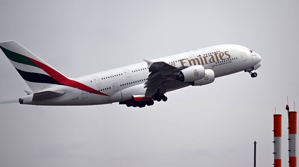 Die Bundesregierung zeigt sich aufgeschlossen bei der Frage, ob Emirates künftig auch vom Hauptstadtflughafen BER aus fliegen dürfte. (Archiv) / Foto: Federico Gambarini/dpa