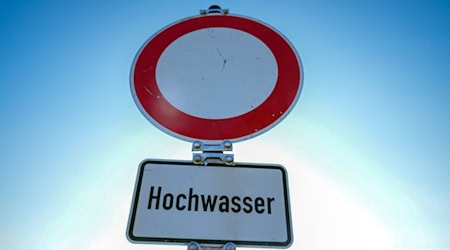 Im Nordwesten Brandenburgs wurde für kleinere Flüsse in der Prignitz die Hochwasser-Alarmstufe 1 ausgerufen. (Symbolbild)  / Foto: Soeren Stache/dpa