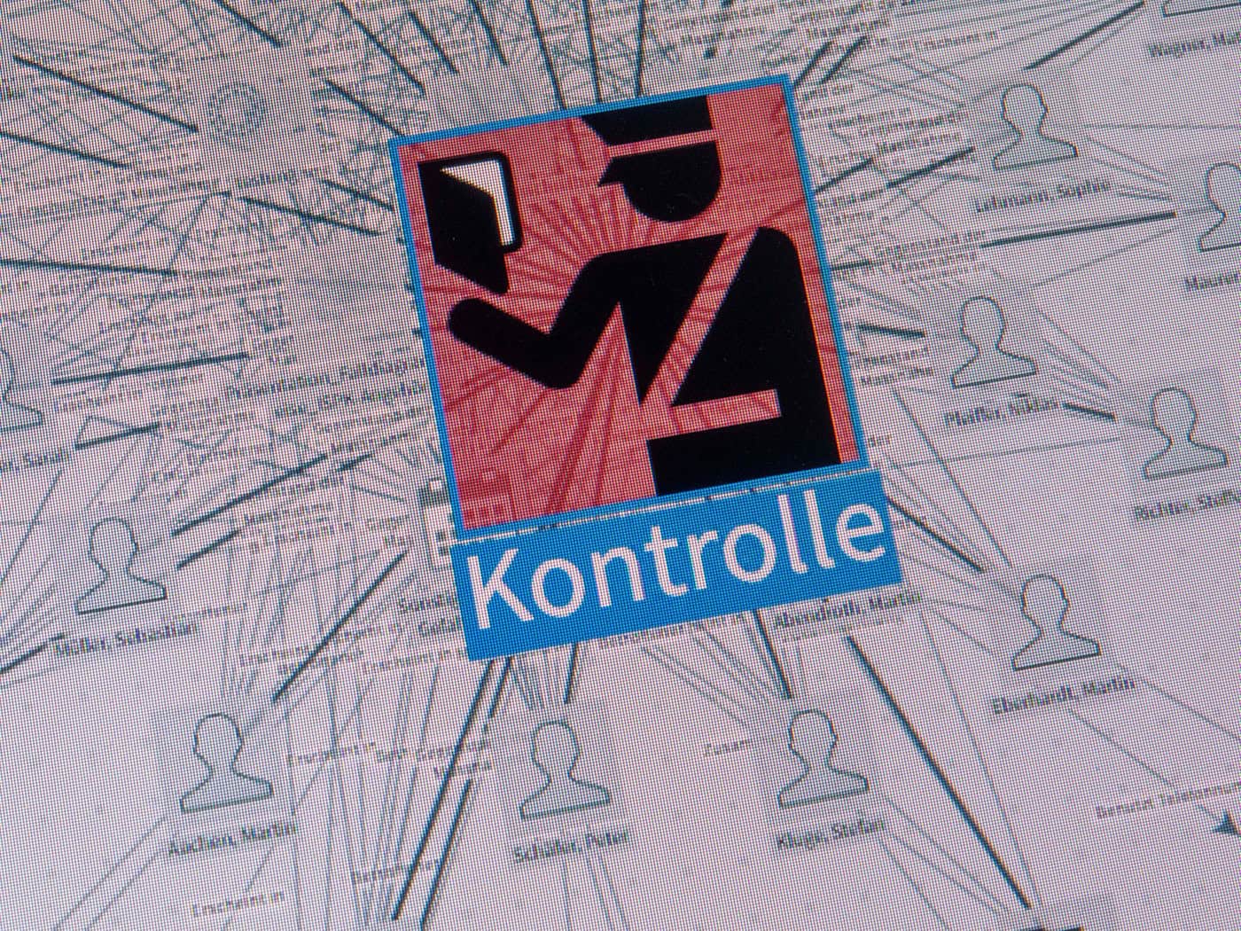 Die Polizei in Bayern setzt bereits eine Software ein, die auf dem umstrittenen Programm Gotham von Palantir basiert. (Archivbild) / Foto: Peter Kneffel/dpa