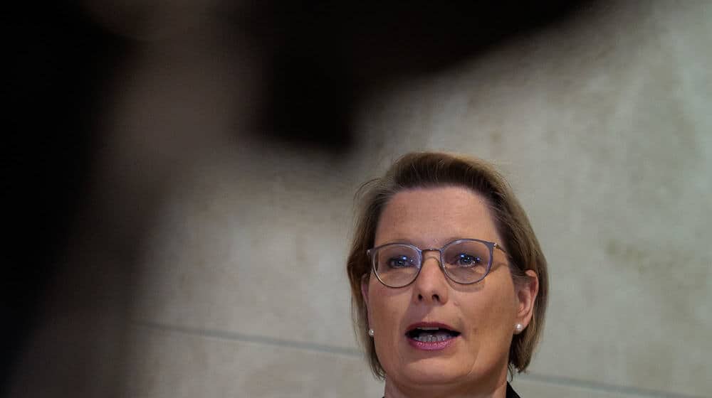 Die Justizministerin will sich zu kindgerechten Vernehmungsräumen informieren. (Archivbild) / Foto: Carsten Koall/dpa