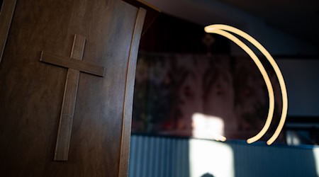 Der Beginn des Fastenmonats Ramadan sowie der christlichen Fastenzeit fallen in diesem Jahr zusammen. (Symbolbild) / Foto: Fabian Strauch/dpa