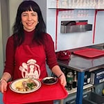 Elif Eralp führt die Linke als Spitzenkandidatin in die Wahl zum Berliner Abgeordnetenhaus am 20. September. / Foto: Stefan Kruse/dpa