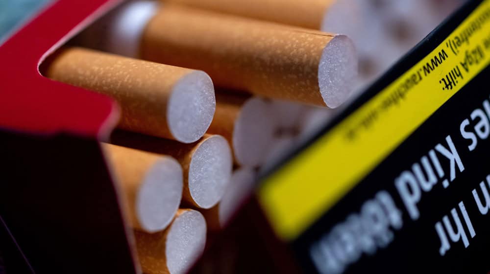 Vier Männer sollen in Cottbus Zigaretten im großen Stil geklaut haben. (Symbolbild) / Foto: Sven Hoppe/dpa