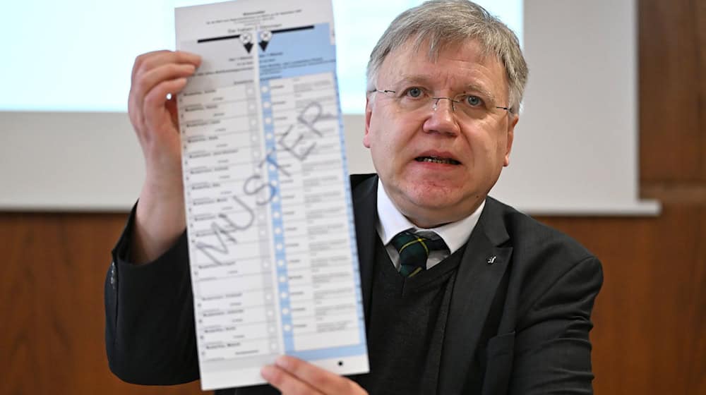 Bei der Wahl zum Abgeordnetenhaus gibt es diesmal einen Stimmzettel.   / Foto: Elisa Schu/dpa