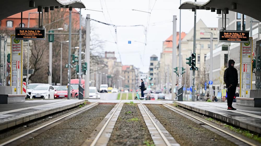 Seit 3.00 Uhr morgens ist der Nahverkehr in Berlin nahezu vollständig eingestellt. (Archivbild) / Foto: Sebastian Gollnow/dpa