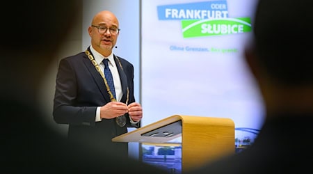 Der Oberbürgermeister der Stadt Frankfurt (Oder), Axel Strasser (parteilos), sieht die Kontrollen an der polnischen Grenze auch skeptisch. (Archivbild)  / Foto: Patrick Pleul/dpa