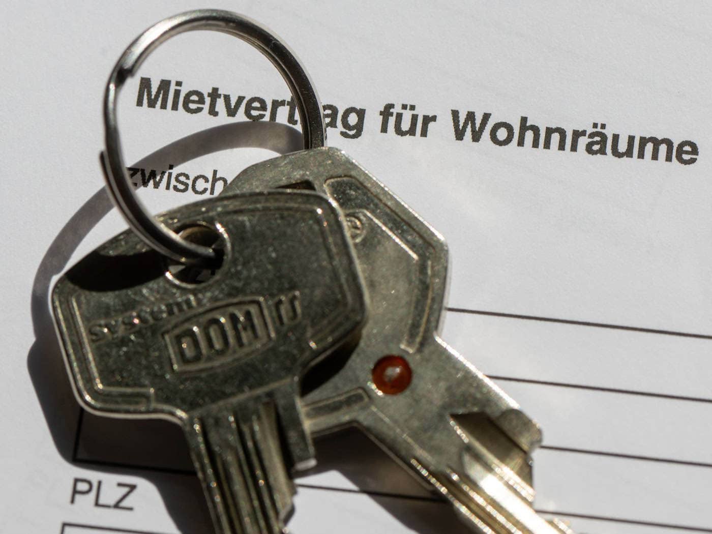 Die Berliner Mietpreisprüfstelle checkt Mietverträge bei Verdacht auf zu hohe Mieten. (Symbolbild)  / Foto: Sebastian Kahnert/dpa