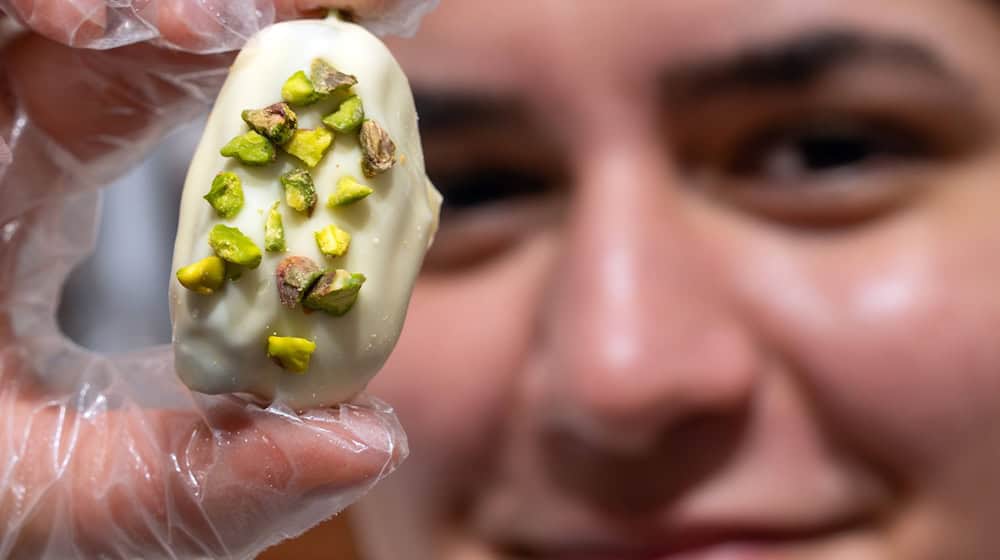 Süßes ist im Fastenmonat Ramadan gefragt. / Foto: Sören Stache/dpa