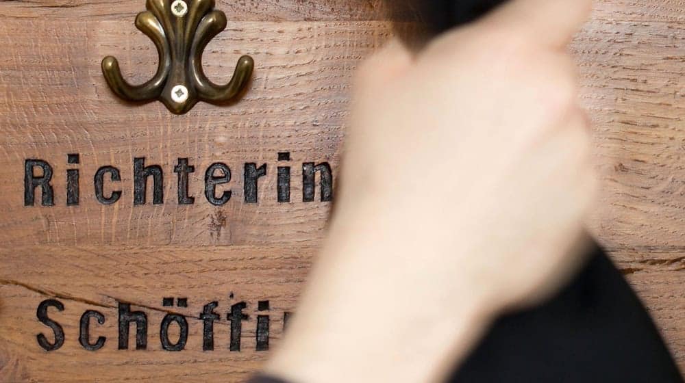 Listen mit vorgeschlagenen Schöffen landeten irrtümlich im Netz. (Symbolbild) / Foto: Friso Gentsch/dpa