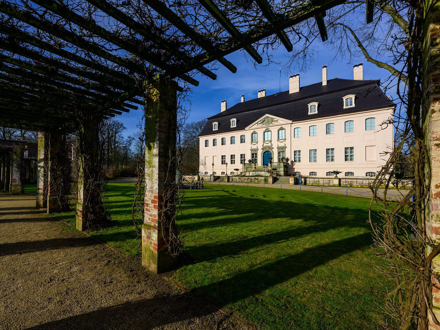 Am Freitag werden vom DWD stellenweise 18 Grad erwartet. / Foto: Patrick Pleul/dpa