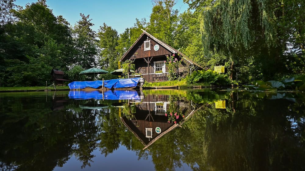 Kein Spreewaldfest mehr - dafür wird in der von Finanzproblemen geplagten Stadt Lübben zum ersten Mal ein Veranstalter für ein Hafenfest gesucht. (Archivbild) / Foto: Patrick Pleul/dpa