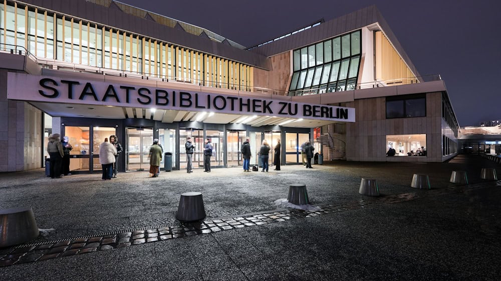 Für die Sanierung der Staatsbibliothek am Potsdamer Platz benötigt die Institution Ausweichräume. (Archivbild) / Foto: Soeren Stache/dpa