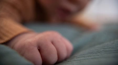 In fast allen Bezirken kamen etwas mehr Jungen als Mädchen zur Welt. (Symbolbild) / Foto: Sebastian Gollnow/dpa