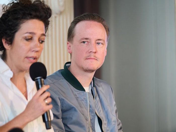 Theaterprojekt aus dem ewigen Eis: Regisseur Jan-Christoph Gockel arbeitet am Antarktis-Stück «Polaris». (Archivbild) / Foto: Annette Riedl/dpa