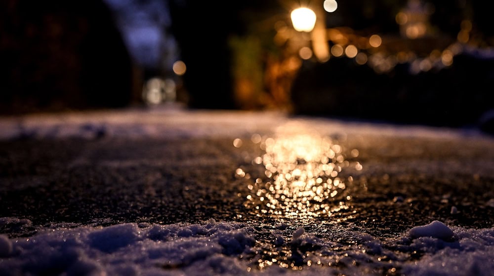 Vereist sind in Berlin und Brandenburg viele Straßen. (Archivbild) / Foto: Britta Pedersen/dpa