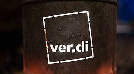 Auch in Brandenburg standen am Montag viele Busse und Straßenbahnen still.  / Foto: Sebastian Kahnert/dpa